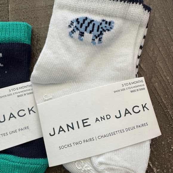 JANIE AND JACK NEW Boys Sock Bundle 3-6 months 2 packs of 2 and One Single - Picture 3 of 5